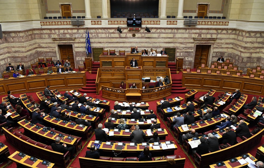 Yunanıstan parlamenti Makedoniyanın adının dəyişdirilməsi barədə sazişi təsdiqləyib