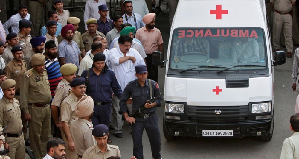 Hindistanda yol-nəqliyyat hadisəsi nəticəsində azı 14 nəfər həlak olub