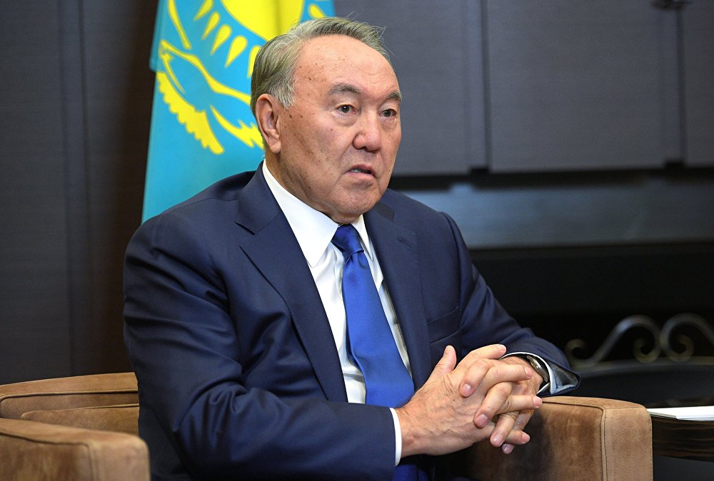 Nazarbayev “birinci prezident” statusundan imtina etdi