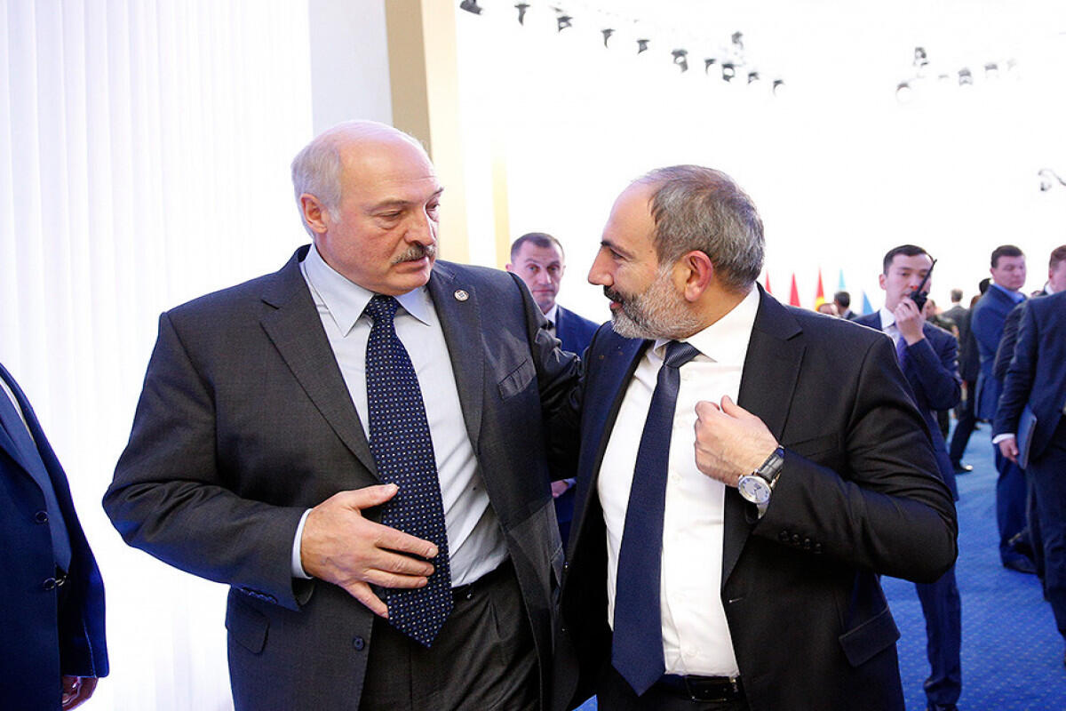 Paşinyan: Lukaşenko prezident olduğu müddətdə heç bir rəsmi nümayəndəmiz Belarusa getməyəcək