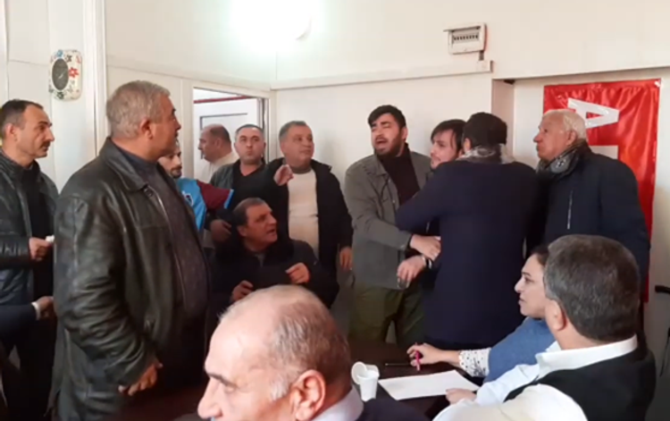 Azərbaycan Xalq Hərəkatının iclasında dava düşdü – Video
