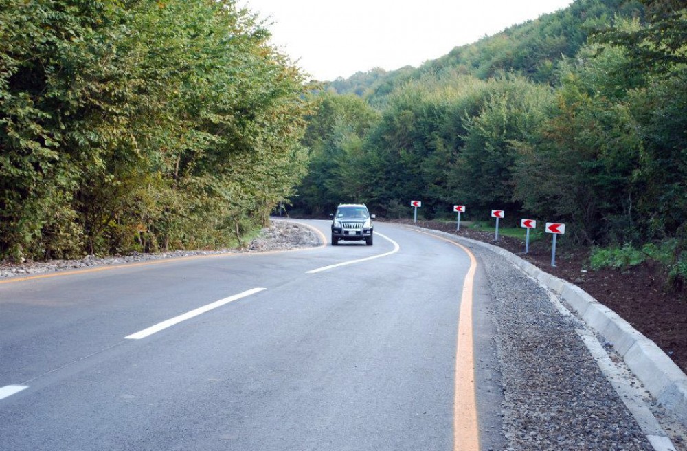 Keçən il 920 kəndin yol infrastrukturu yaxşılaşıb, yeni yollar salınıb