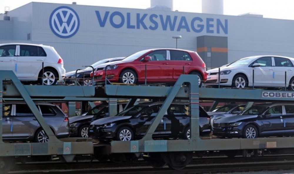 “Volkswagen” ABŞ-da “dizel qalmaqalı” səbəbindən 30 milyard avro itirib