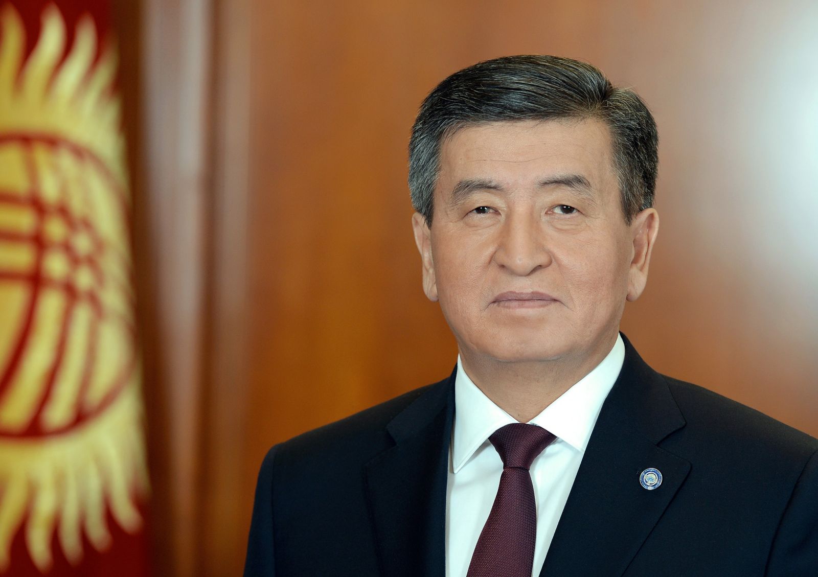 Son dəqiqə: Qırğızıstan prezidenti istefa verdi 