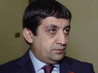 Paşinyanın parlamentdəki tərəfdarları sürətlə azalır - Karapetyan da mandatından imtina etdi