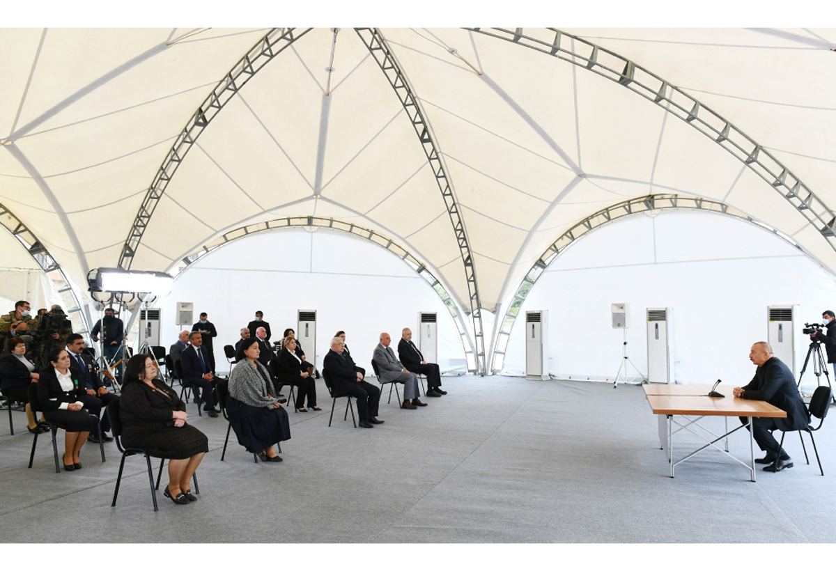 Prezident İlham Əliyev Xocavənd rayon ictimaiyyətinin nümayəndələri ilə görüşüb - Yenilənib
