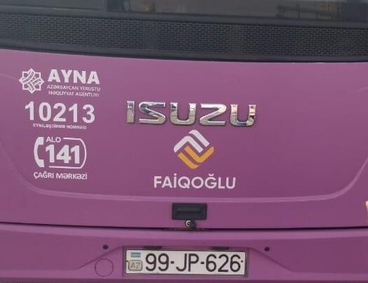 Bakıda avtobusda İNSİDENT: Sürücünün hərəkəti sərnişini qəzəbləndirdi – Şüşəni yumruqladı