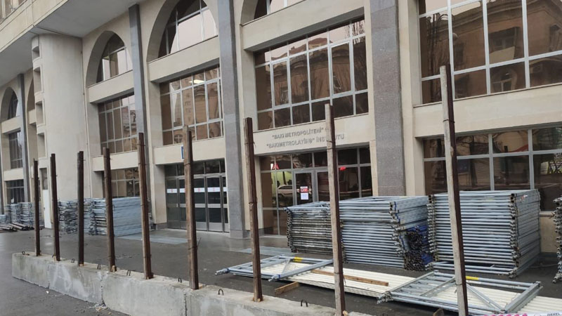 “Elmlər Akademiyası” metrosunun hasarlanmasının səbəbi açıqlandı – Foto
