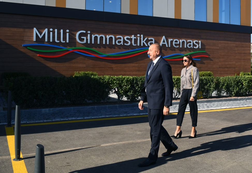 Prezident İlham Əliyev və ailəsi Milli Gimnastika Arenasının yeni binasında - YENİLƏNİB