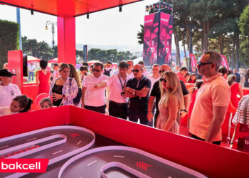 Media nümayəndələri “Bakcell”in “Formula 1” stendini ziyarət ediblər – FOTOLAR