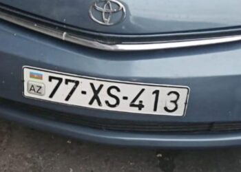 Bakıda insident: polis “Prius”a atəş açdı, yaralı var – RƏSMİ – FOTO