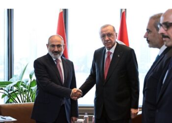 Ərdoğan Paşinyanla görüşdü