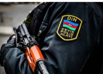 Bakıda axtarışda olan şəxs bıçaqla müqavimət göstərdi – Polis atəş açdı