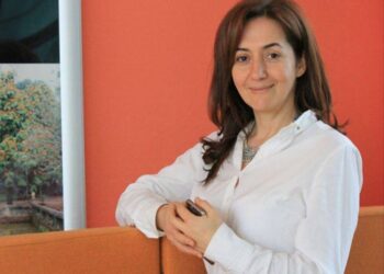 Nazirlik “rüşvət ver, gəl oxu” qalmaqalını araşdırır