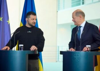 Zelenski Şoltsla görüşdü