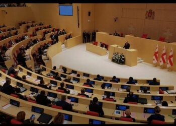 Gürcüstanda parlament seçkilərində səsvermə başlayıb.