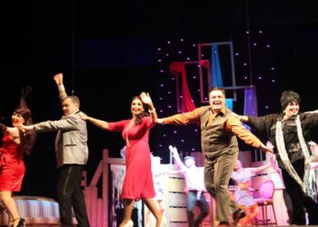 “Fransızsayağı qarnir” tamaşası yenidən Musiqili Teatrın səhnəsində – FOTO