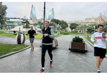 Belçikanin Baş naziri Bakı bulvarında idman etdi