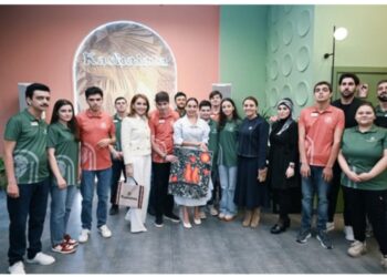 Leyla Əliyeva Bakıda ilk inklüziv iaşə obyekti olan “Kaşalata” kafeni ziyarət edib