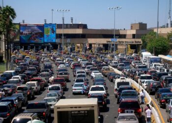 Quru sərhədlər niyə bağlıdır? – Rəsmi və qeyri-rəsmi versiyalar