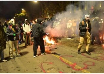 Tiblisidə bu gecə vəziyyət gərginləşib -Video