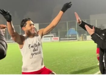 Qələbə sevincini rəqs edərək qeyd etdi-Video