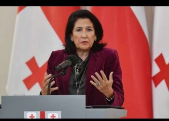 Prezident sarayının qarşisina sədd cəkilib