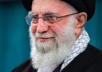 Xamneyi Əsədin devrilməsinə görə üç ölkəni günahlandırıb