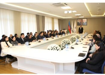 Bakı Ali Neft Məktəbində Ulu Öndər Heydər Əliyevin anım günü keçirilib