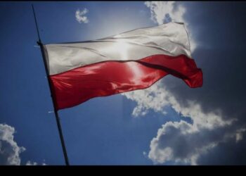 Bu ölkədə nazir müavinini tutana yanğın söndürən maşın vəd edildi