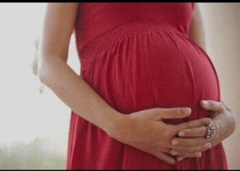 Bakıda 8-ci sinif şagirdi nişanlısından uşaq dünyaya gətirdi