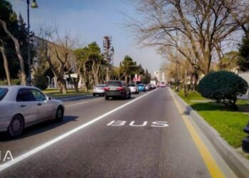 Bu küçədə də Avtobus zolağı quraşdırıldı