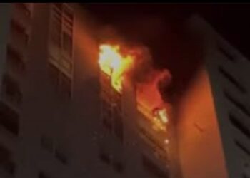 Sumqayıtda yaşayış binasında yanğın baş verib