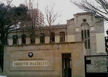 Səhiyyə Nazirliyində əməliyyat KEÇİRİLİR – Saxlanılanlar var – FOTO