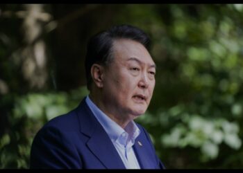 Cənubi Koreyada polisə prezidenti həbs etmək hüququ verildi