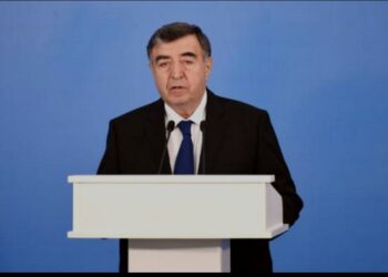 Prezident İlham Əliyev Əhməd Əhmədzadəni təltif etdi