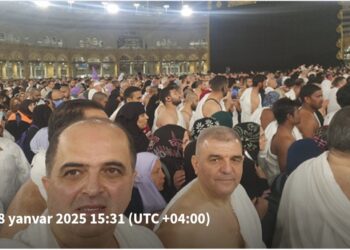 Deputatlar Ümrə ziyarətində