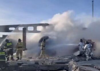 Qazaxıstanda neft bazasında güclü partlayış baş verib -xəsarət alanlar var -Video