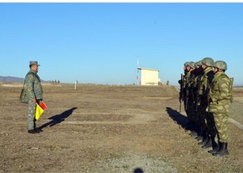 Hərbi vəzifəlilərin hərbi təlimi davam edir-Foto