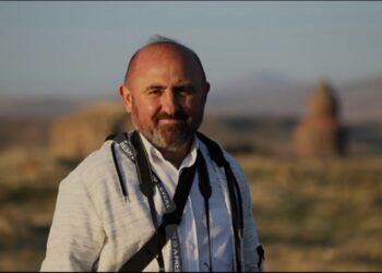 “İndi isə əsasən də sərhəd kəndlərin əhalisi İrəvana köçüb deyə, bir çox kəndimiz boşdur”-Akopyan