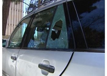 Bakıda iş xanımının boğazına bıçaq dayadılar – Video