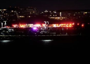 Vaşinqtonda sərnişin təyyarəsi helikopterlə toqquşub -Video