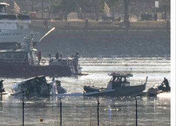 Helikopteri idarə edən təcrübəli plot qadın olub