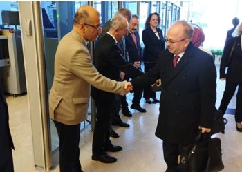 Yeni səfir Birol Akgün Bakiya gəlib