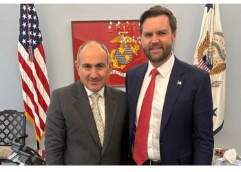 Paşinyan Ağ Evdə vitse-prezident Ceyms Devid Venslə görüşüb