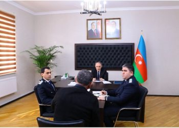 Baş Prokuror Kamran Əliyev Zərdab rayon prokurorluğunun inzibati binasında Zərdab, Ucar, Kürdəmir, Ağdaş, Ağcabədi, Bərdə rayonu və digər bölgələrdən olan vətəndaşları qəbul edib