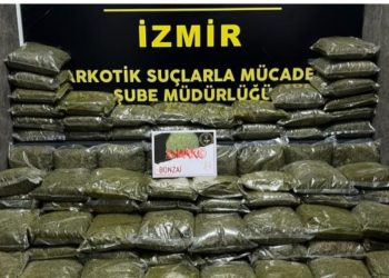 İzmirdə 102 kilo 50 qram sintetik narkotik ələ keçirildi