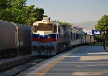 Tehran-Van qatar biletləri satışa çıxarılıb