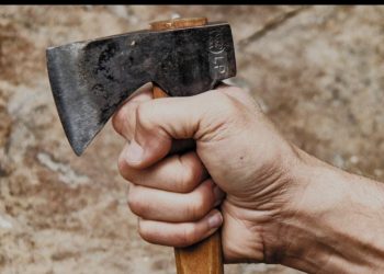 Sumqayıtda 46 yaşlı kişiyə balta ilə xəsarət yetirildi
