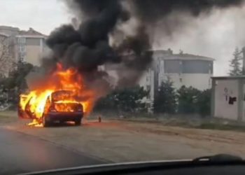 Türkiyənin Tekirdağ vilayətində hərəkətdə olan avtomobil yanıb